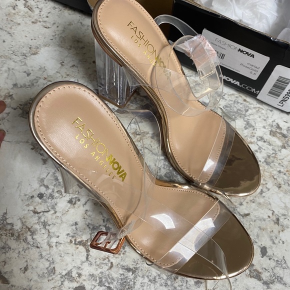 Fashion Nova Clear and Gold Block Heel - Picture 5 of 6